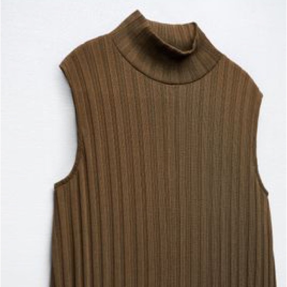 Zara new flared ribbed knit L top and S trouser - Picture 6 of 8